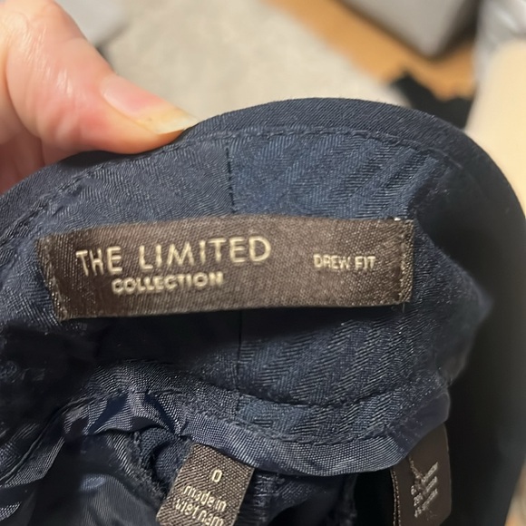 The Limited Drew Fit size 0 black wide flare pants - Picture 4 of 6